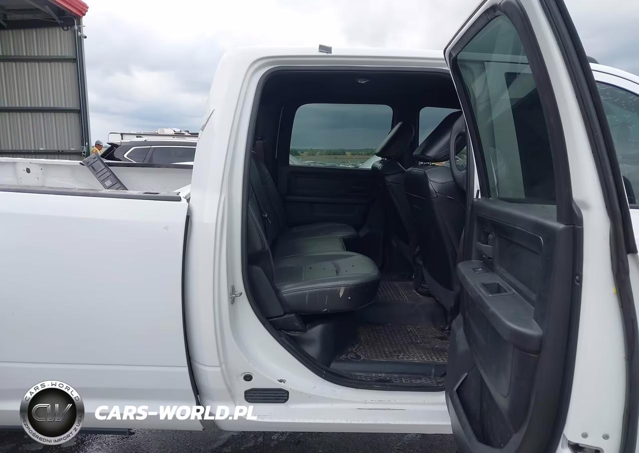 2021 Ram 3500 Tradesman 4X4 8' Box VIN:3C63R3GL8MG687368 - 6