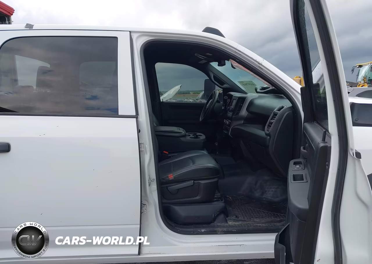 2021 Ram 3500 Tradesman 4X4 8' Box VIN:3C63R3GL8MG687368 - 7