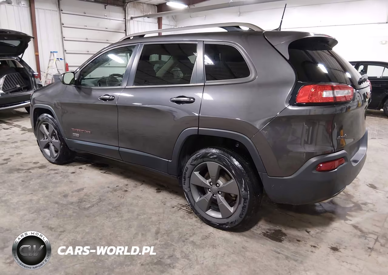 2016 Jeep Cherokee 75Th Anniversary VIN:1C4PJMCS6GW285214 - 3