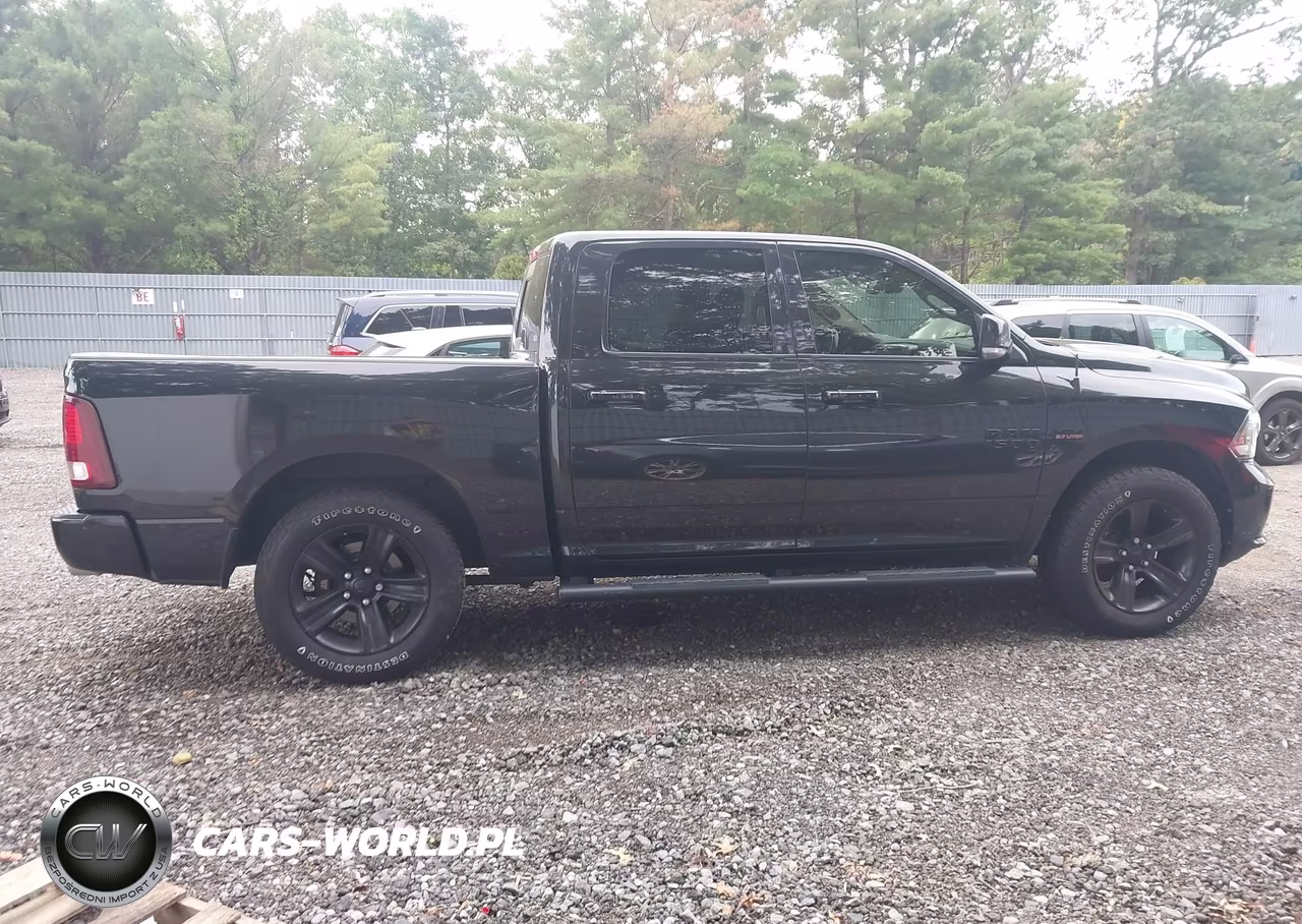 2017 Ram 1500 Sport VIN:1C6RR7MT8HS725640 - 13