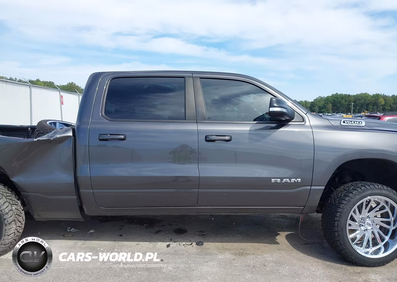 2021 Ram 1500 Big Horn 4X4 6'4 Box VIN:1C6SRFMT1MN619132 - 14