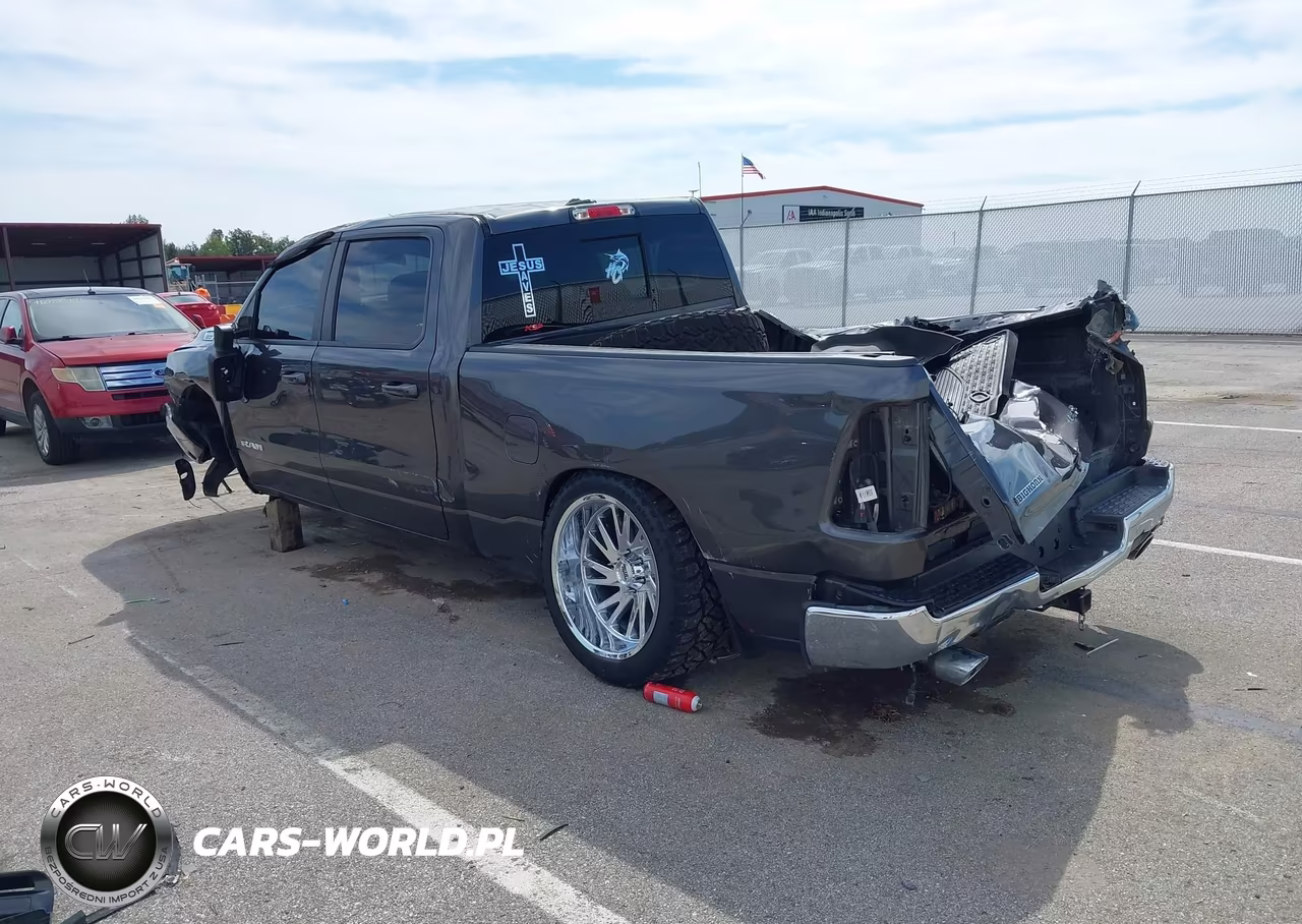 2021 Ram 1500 Big Horn 4X4 6'4 Box VIN:1C6SRFMT1MN619132 - 3