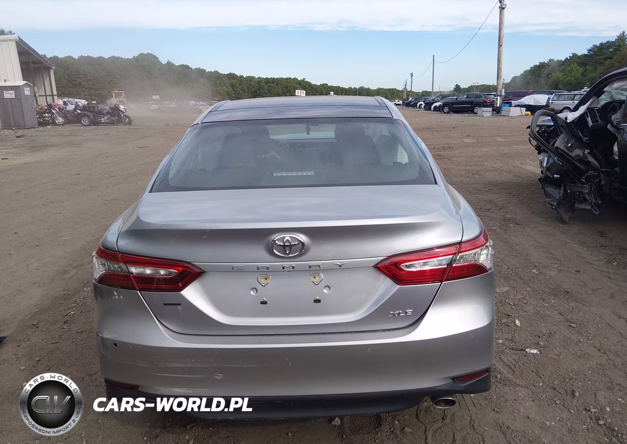2018 Toyota Camry Xle VIN:4T1B11HKXJU156098 - 16