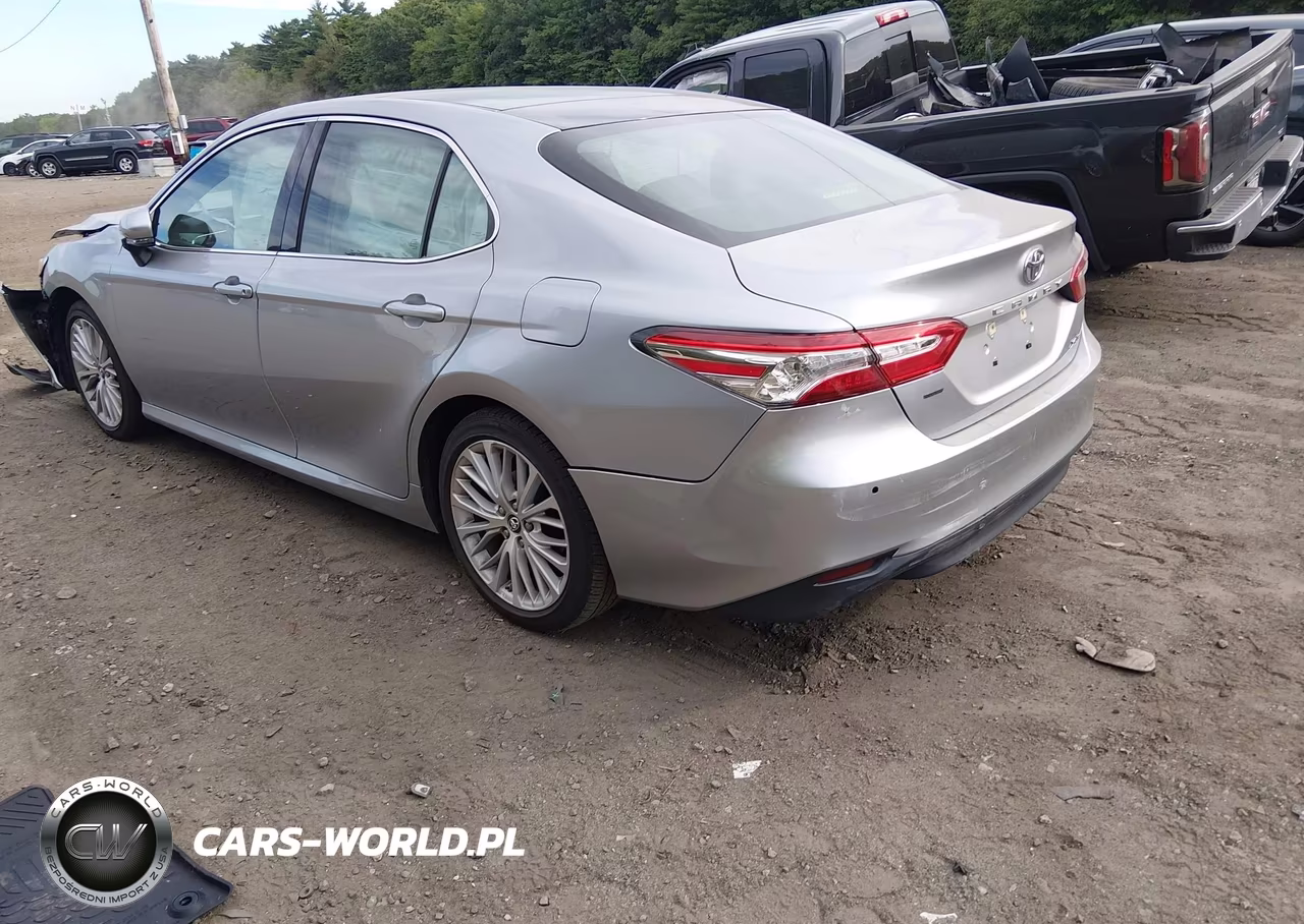 2018 Toyota Camry Xle VIN:4T1B11HKXJU156098 - 3