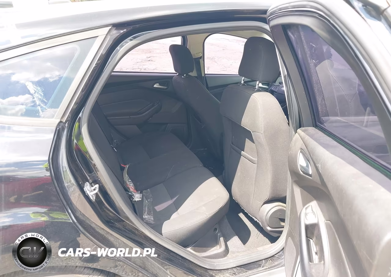 2016 Ford Focus Se VIN:1FADP3K29GL368334 - 8