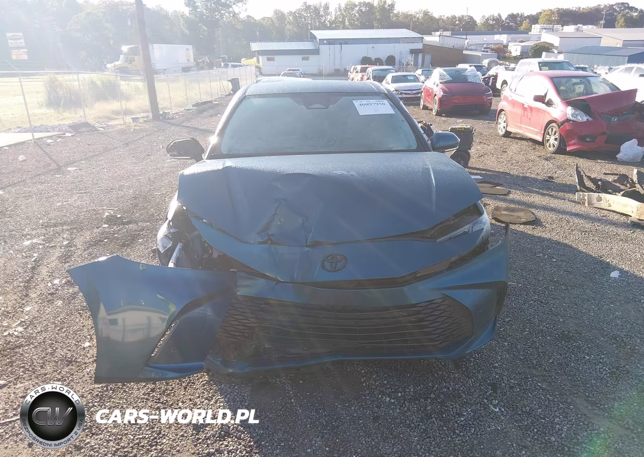 2025 Toyota Camry Le VIN:4T1DAACK0SU595117 - 12