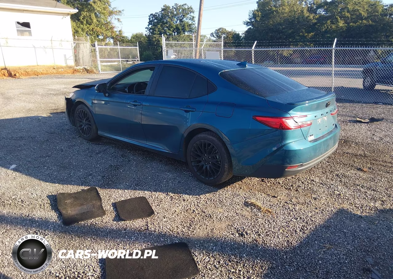 2025 Toyota Camry Le VIN:4T1DAACK0SU595117 - 3