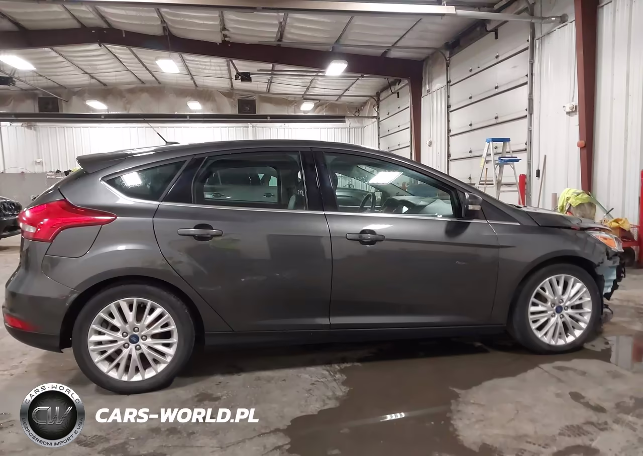 2017 Ford Focus Titanium VIN:1FADP3N2XHL309791 - 14