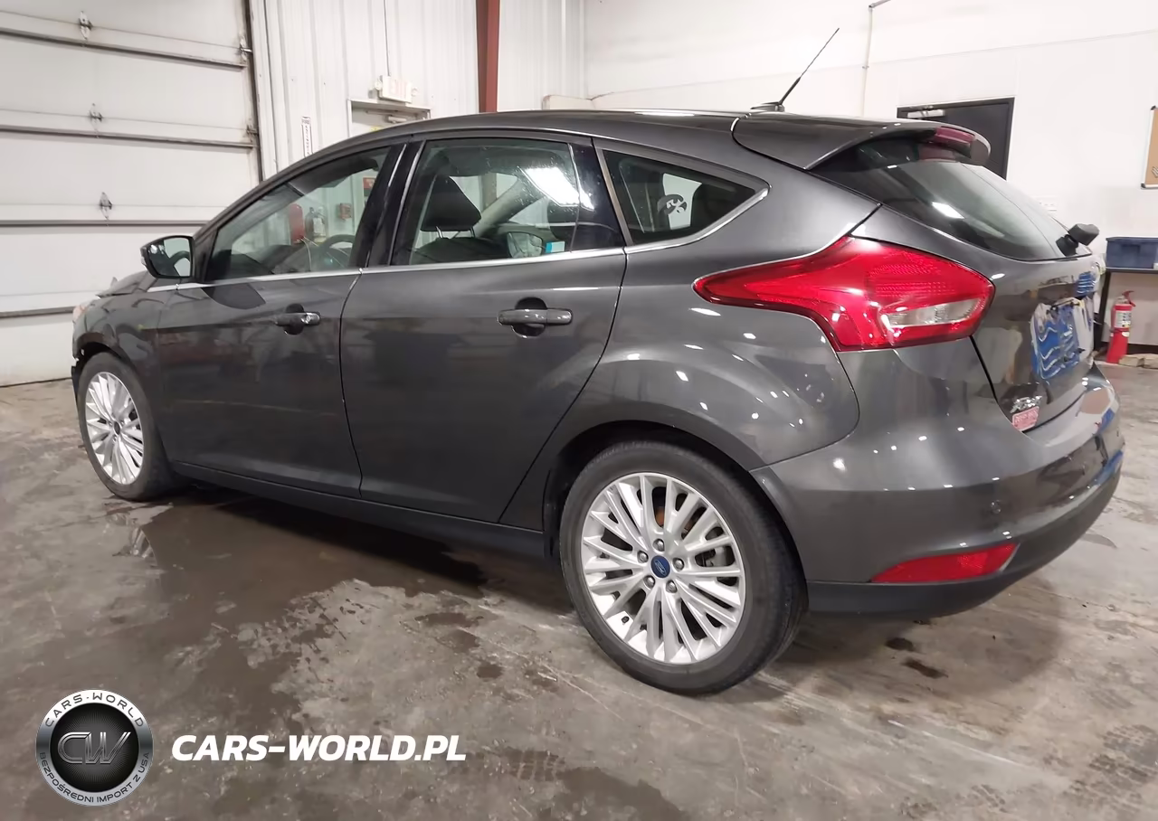 2017 Ford Focus Titanium VIN:1FADP3N2XHL309791 - 3