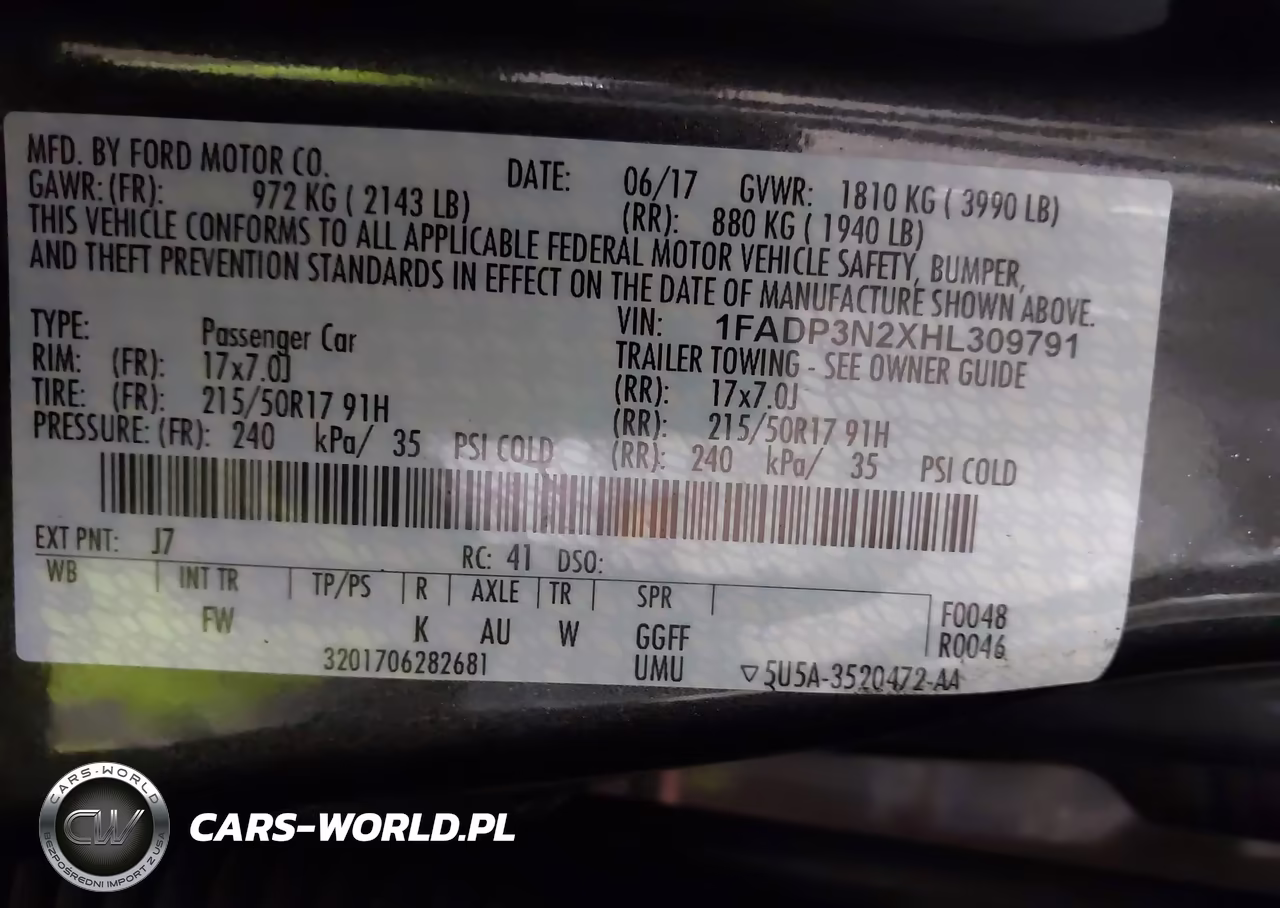 2017 Ford Focus Titanium VIN:1FADP3N2XHL309791 - 9