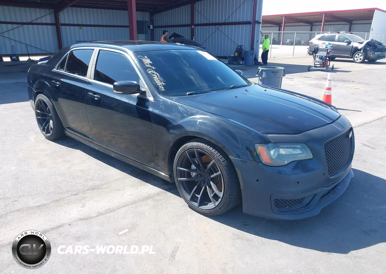 2012 Chrysler 300 Srt8 – zdjęcie 1 z 15