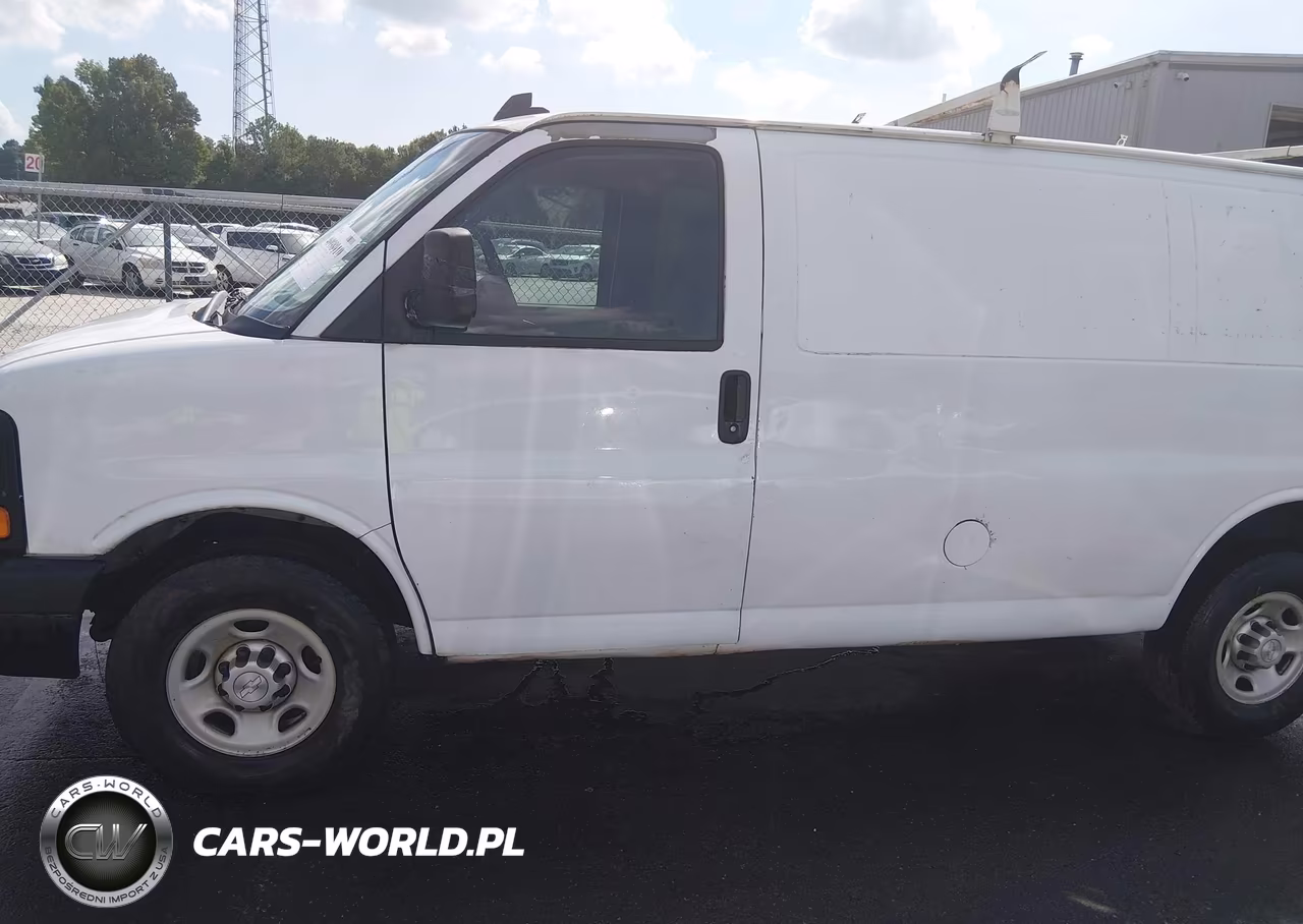 2016 Chevrolet Express 2500 Work Van VIN:1GCWGAFF8G1132130 - 14