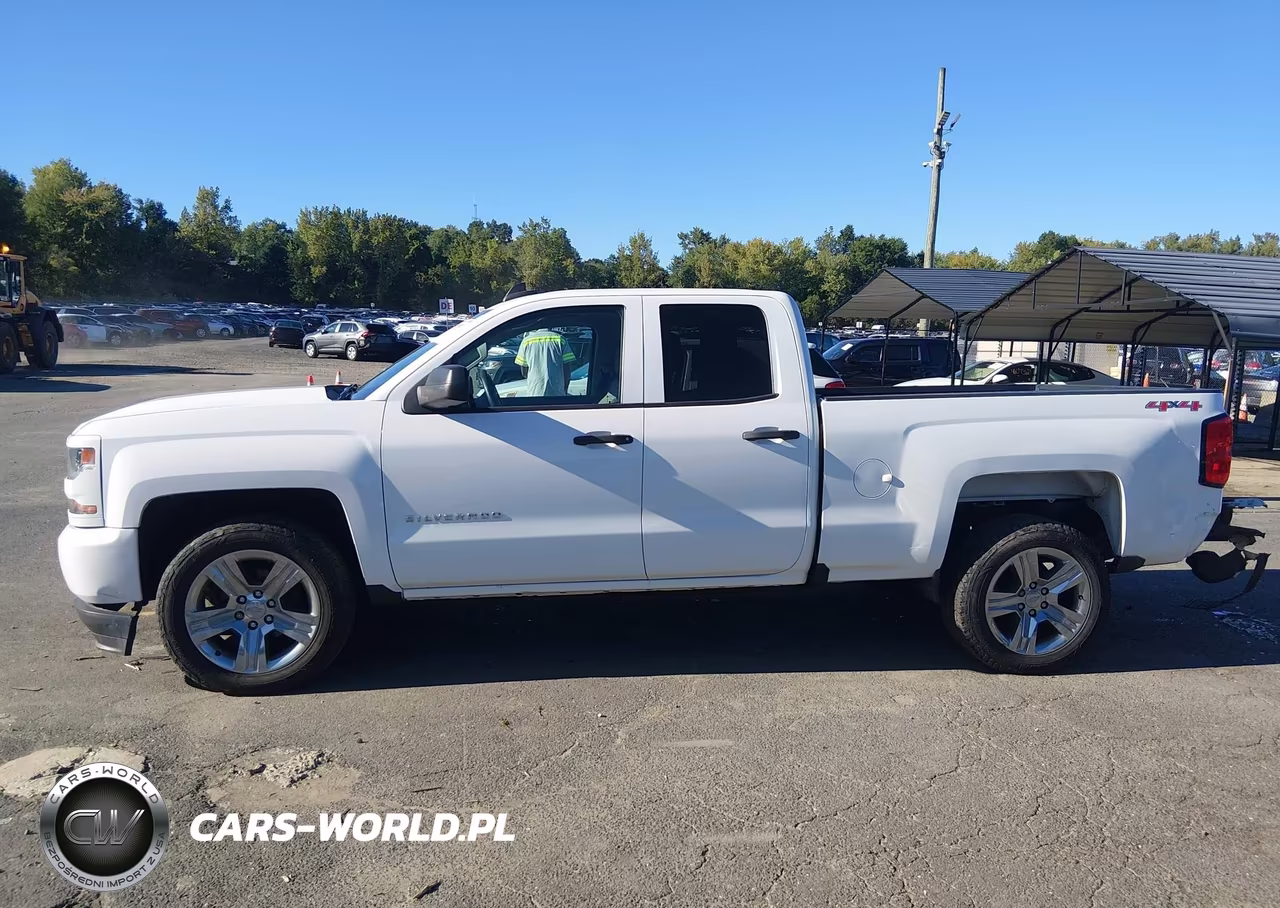 2017 Chevrolet Silverado 1500 Custom VIN:1GCVKPEC4HZ226738 - 14