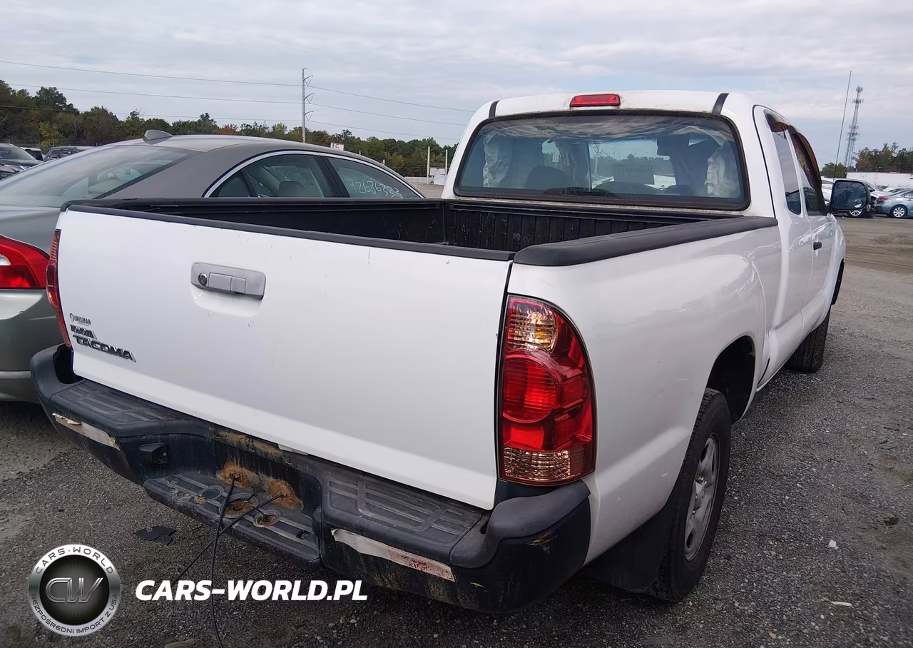 2015 Toyota Tacoma VIN:5TFTX4CN4FX058491 - 4
