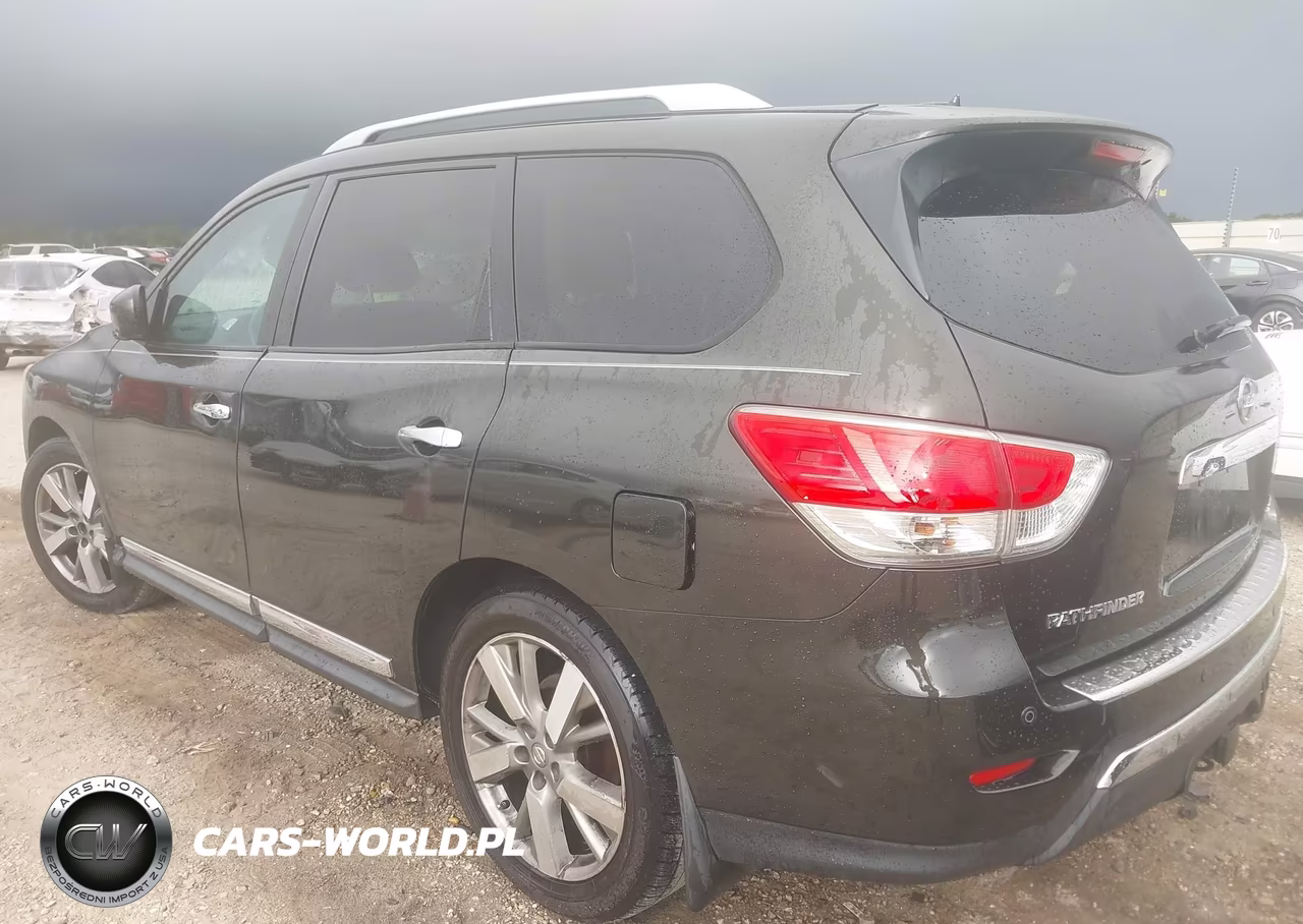 2016 Nissan Pathfinder Platinum VIN:5N1AR2MN7GC630260 - 3