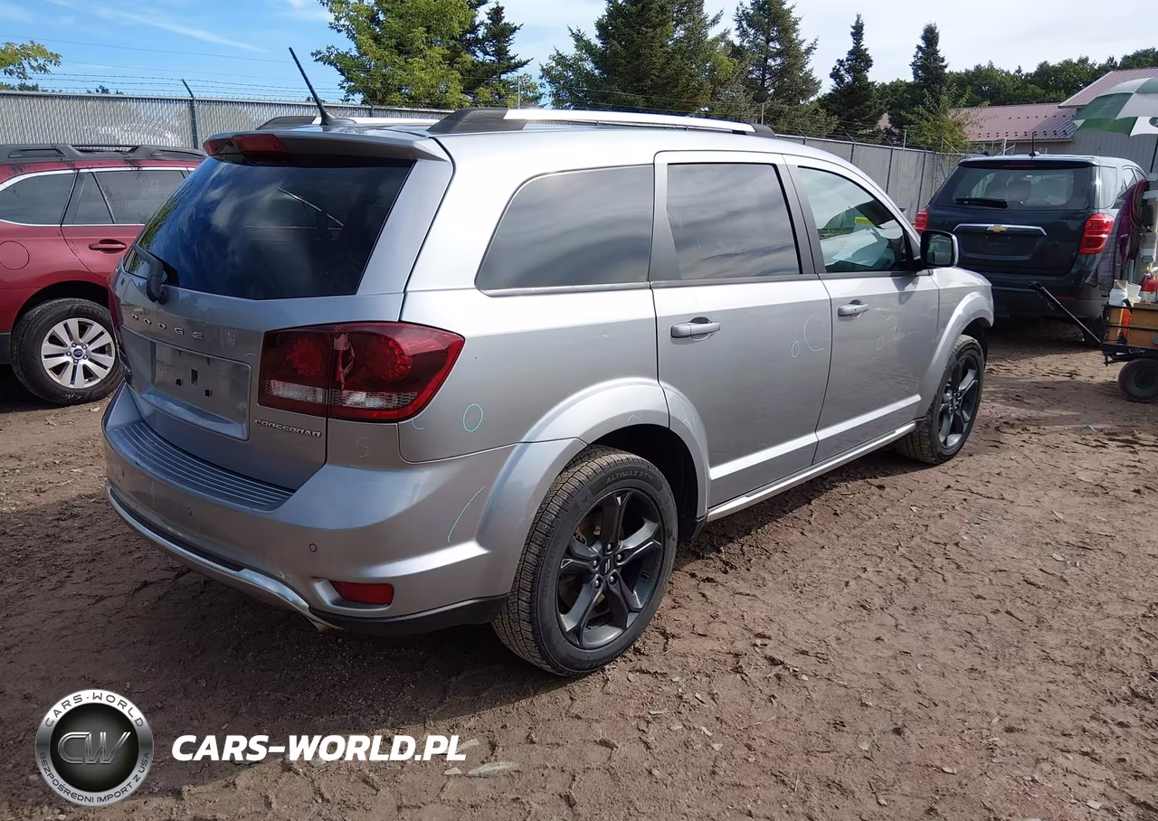 2018 Dodge Journey Crossroad Awd VIN:3C4PDDGG2JT449682 - 4