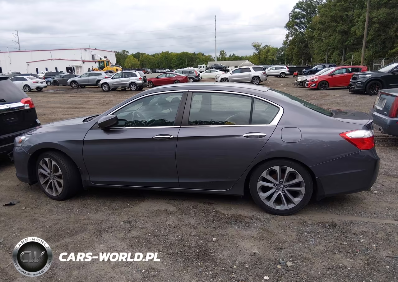 2015 Honda Accord Sport VIN:1HGCR2F57FA063537 - 13
