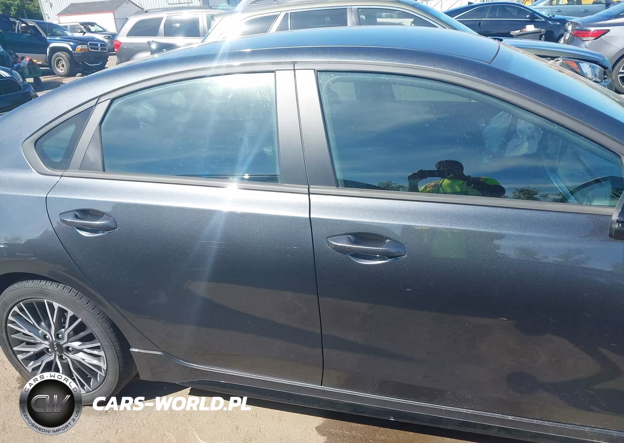 2024 Kia Forte Gt-Line VIN:3KPF54AD4RE803869 - 13