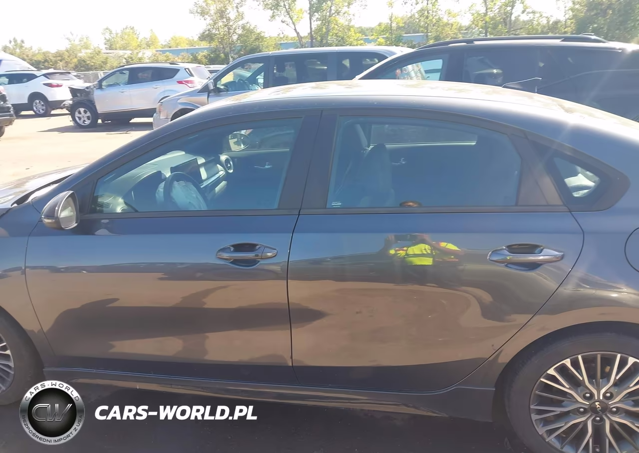 2024 Kia Forte Gt-Line VIN:3KPF54AD4RE803869 - 14