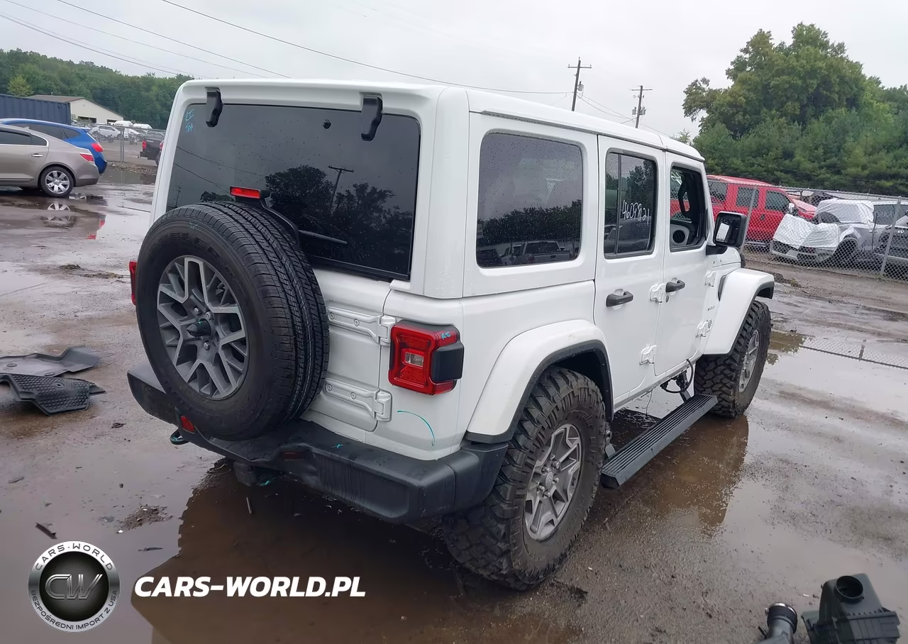2024 Jeep Wrangler 4-Door Sahara 4X4 VIN:1C4PJXEG8RW308201 - 4