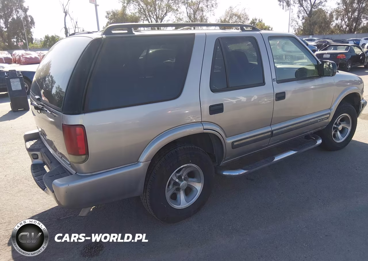 2001 Chevrolet Blazer Ls VIN:1GNCS13W412163258 - 4