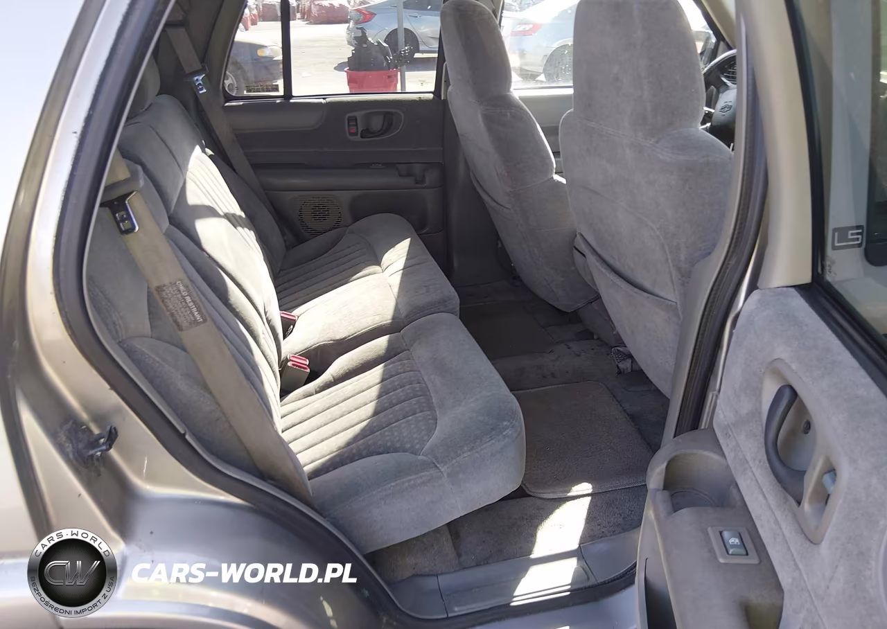 2001 Chevrolet Blazer Ls VIN:1GNCS13W412163258 - 8