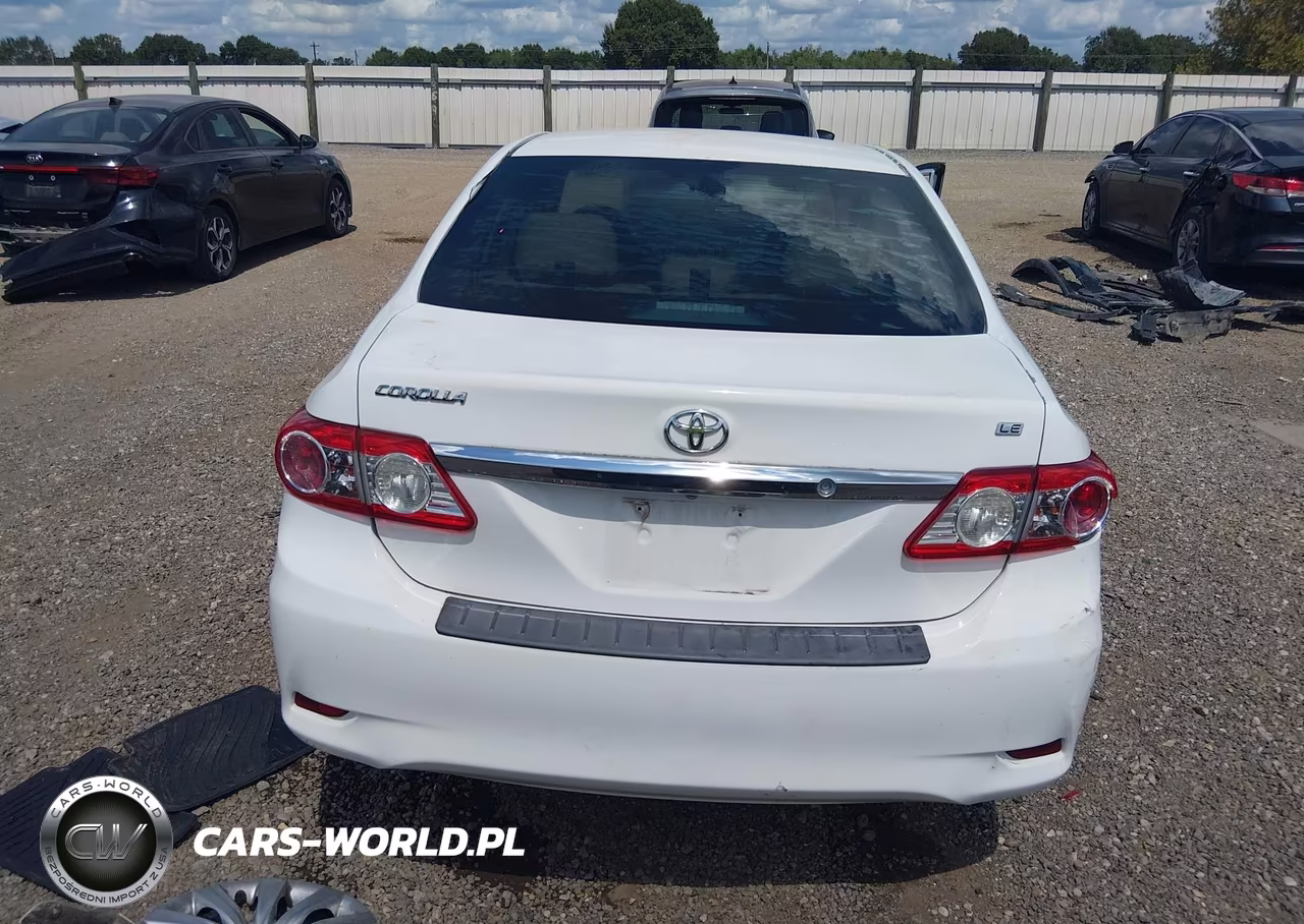 2013 Toyota Corolla Le VIN:5YFBU4EE8DP205327 - 17