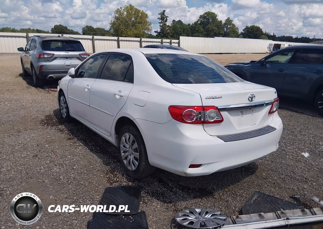 2013 Toyota Corolla Le VIN:5YFBU4EE8DP205327 - 3