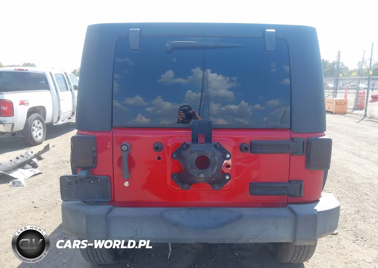 2010 Jeep Wrangler Unlimited Rubicon VIN:1J4BA6H14AL183709 - 16