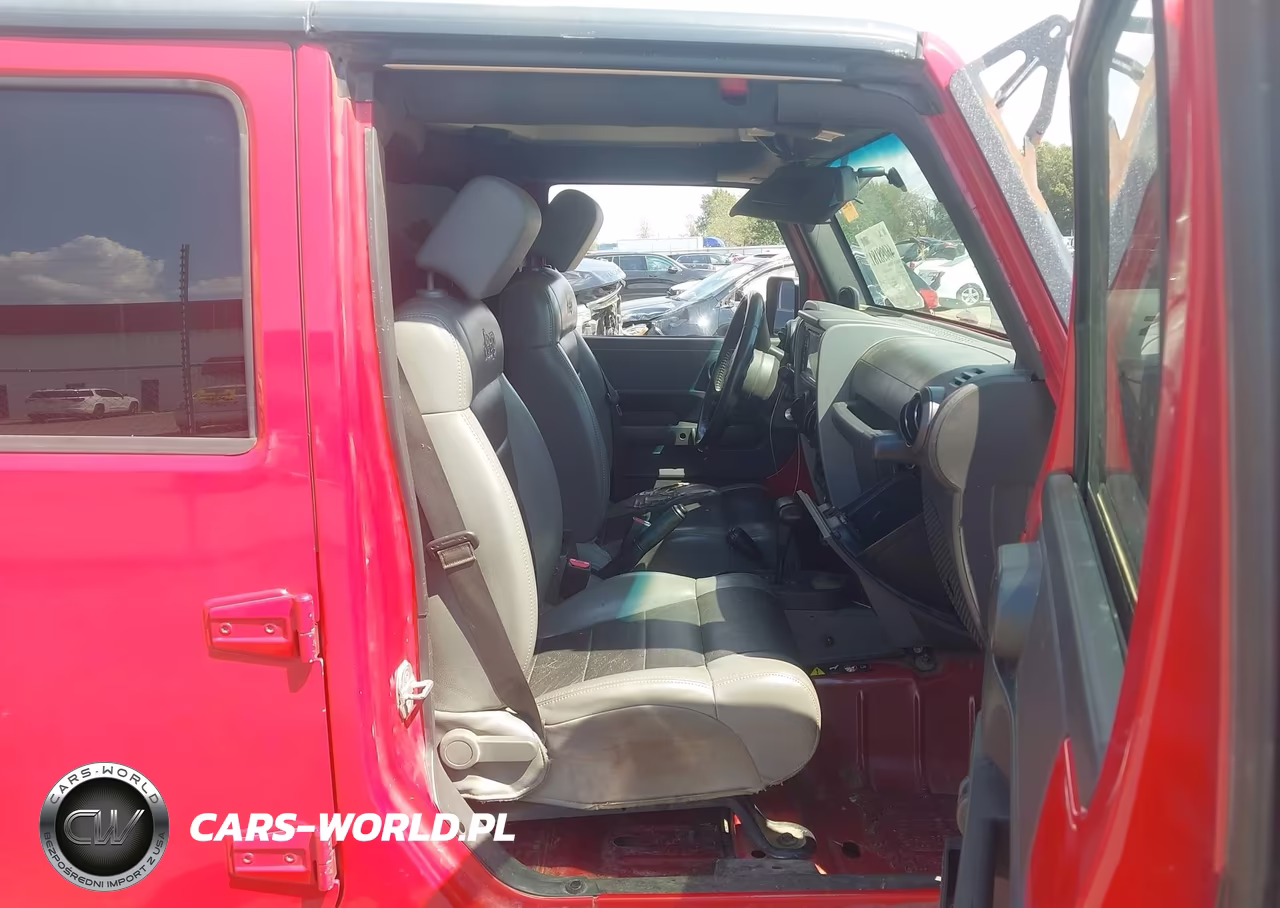 2010 Jeep Wrangler Unlimited Rubicon VIN:1J4BA6H14AL183709 - 5