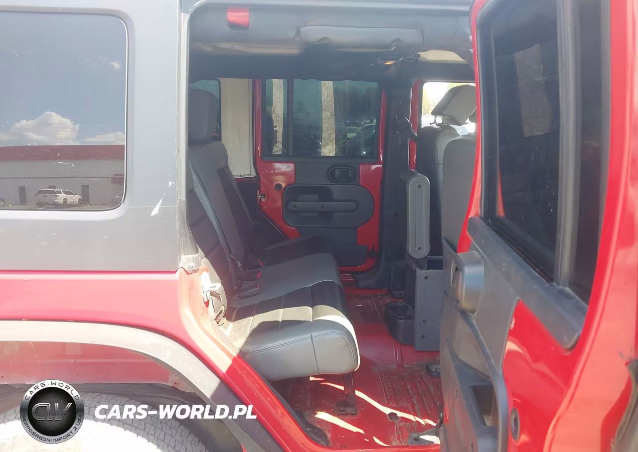 2010 Jeep Wrangler Unlimited Rubicon VIN:1J4BA6H14AL183709 - 8