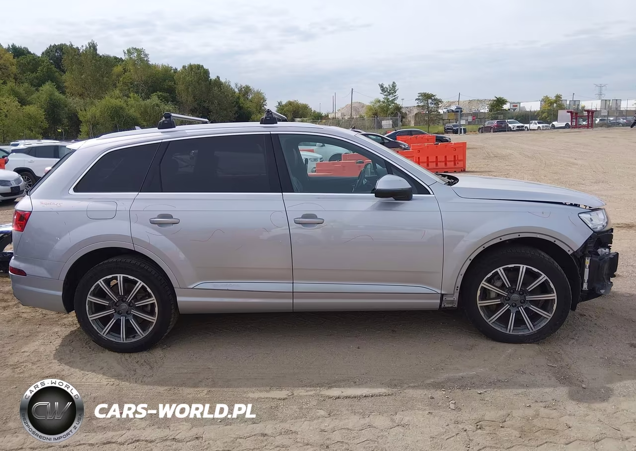 2017 Audi Q7 3.0T Premium VIN:WA1LAAF78HD018586 - 14
