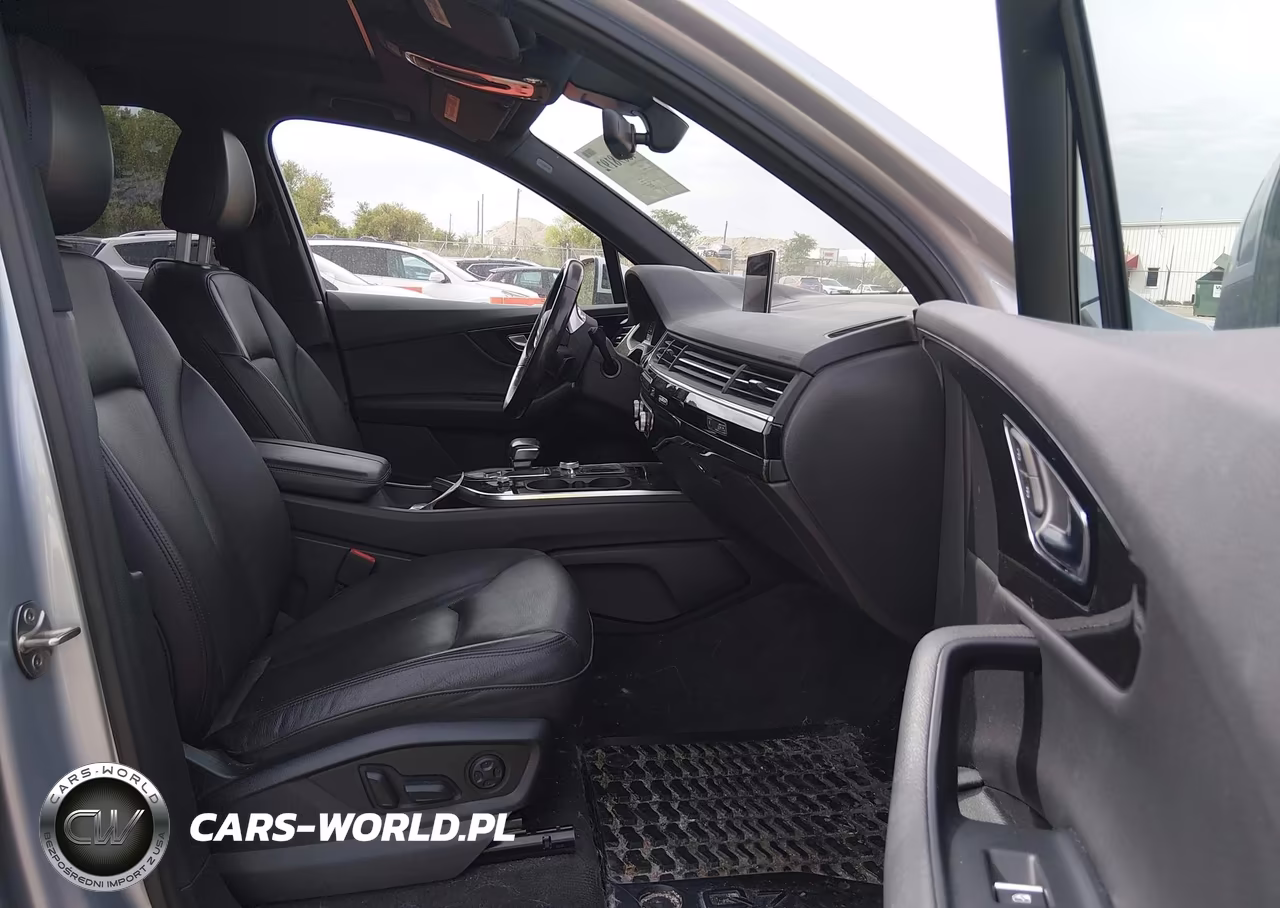 2017 Audi Q7 3.0T Premium VIN:WA1LAAF78HD018586 - 5