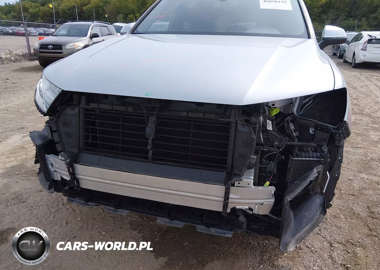 2017 Audi Q7 3.0T Premium VIN:WA1LAAF78HD018586 - 6