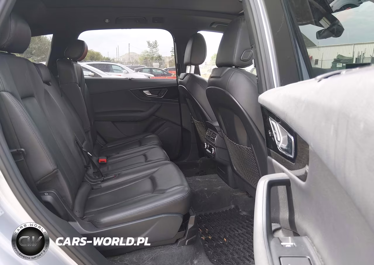 2017 Audi Q7 3.0T Premium VIN:WA1LAAF78HD018586 - 8