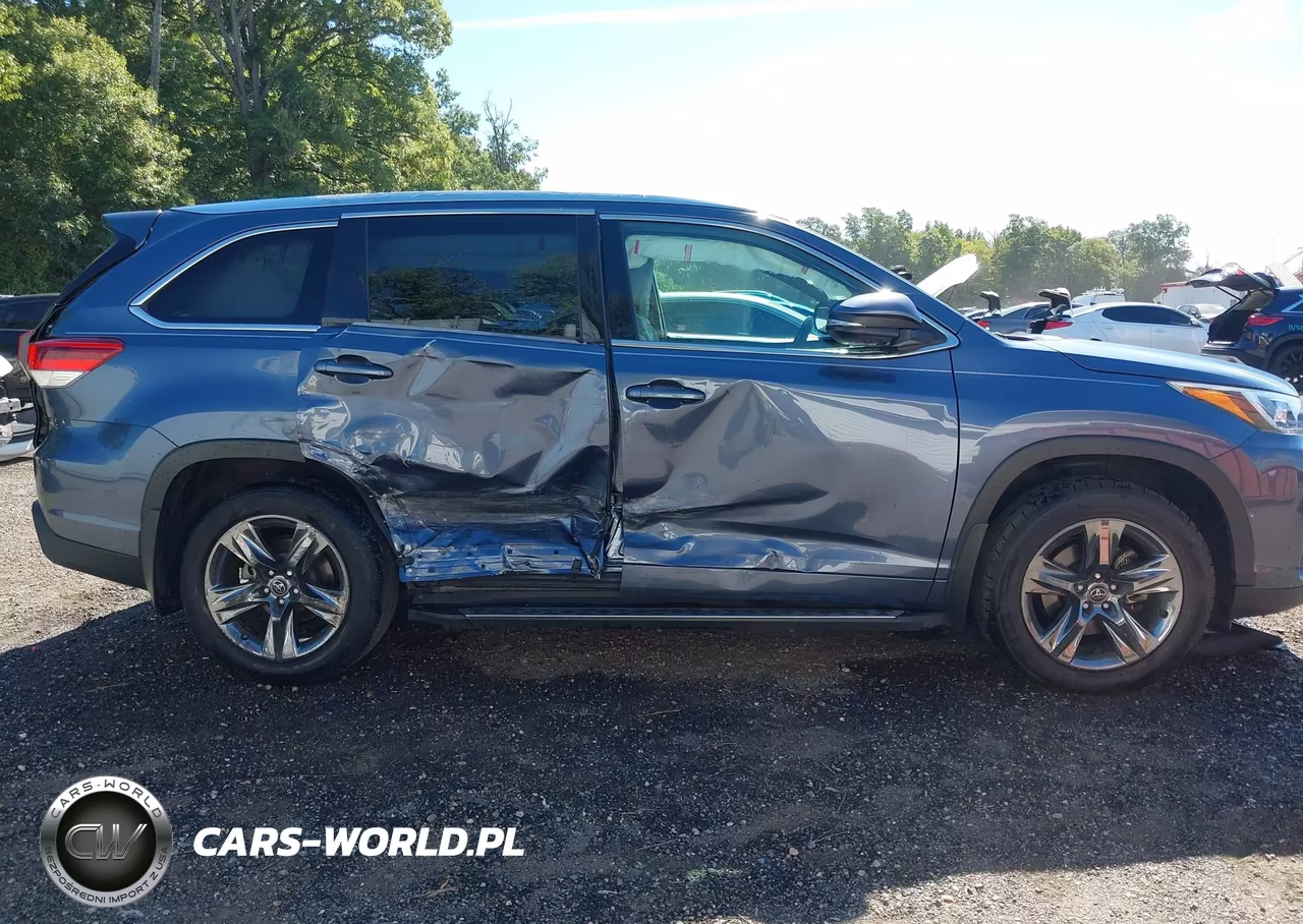 2018 Toyota Highlander Limited Platinum VIN:5TDDZRFH6JS828593 - 13