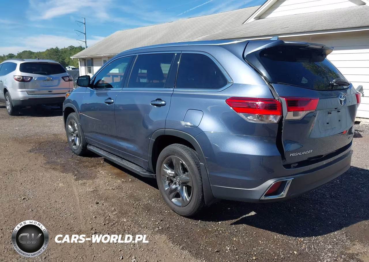 2018 Toyota Highlander Limited Platinum VIN:5TDDZRFH6JS828593 - 3