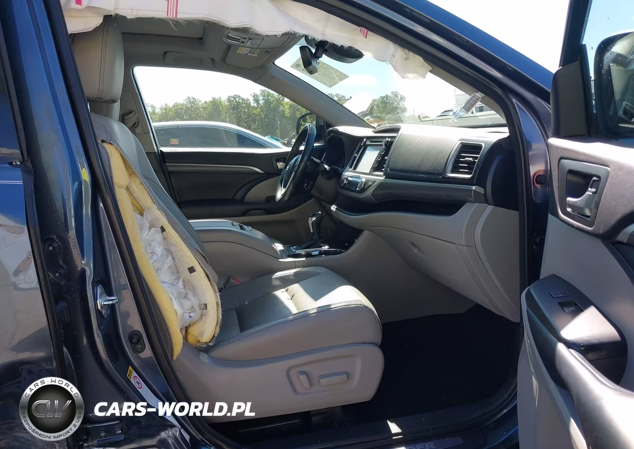 2018 Toyota Highlander Limited Platinum VIN:5TDDZRFH6JS828593 - 5