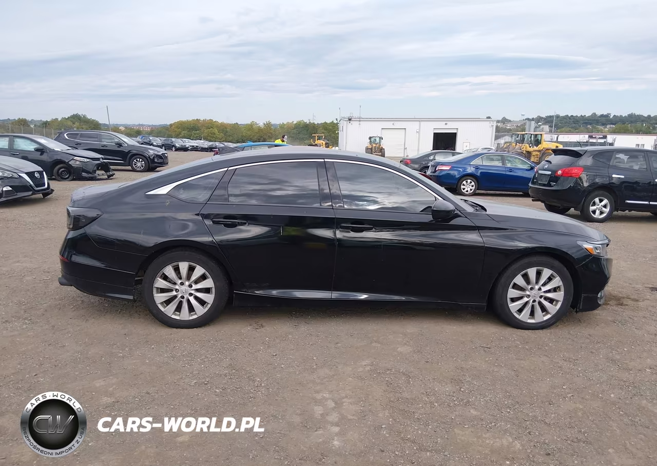 2018 Honda Accord Sport VIN:1HGCV1F34JA174687 - 13