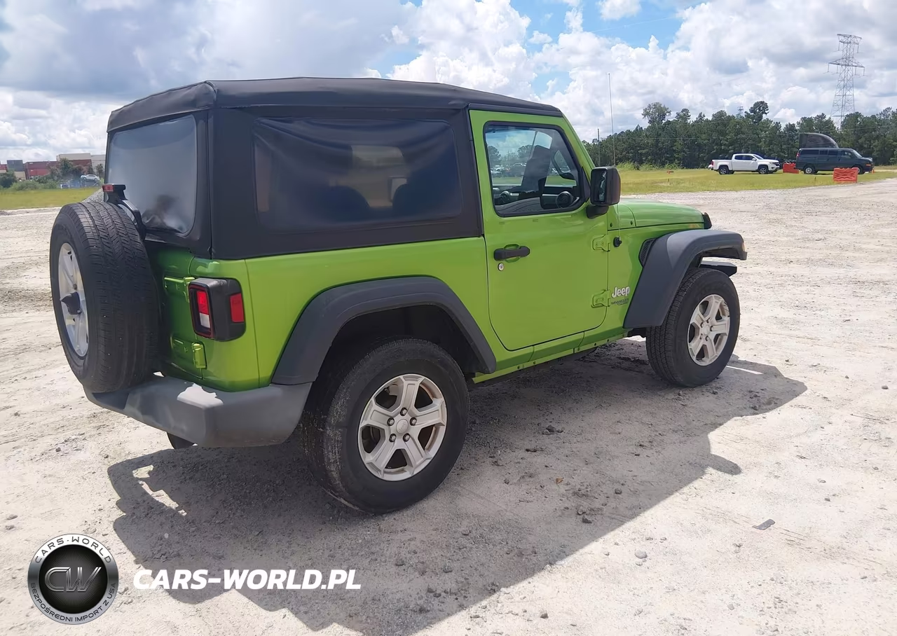 2018 Jeep Wrangler Sport S 4X4 VIN:1C4GJXAG6JW327386 - 4