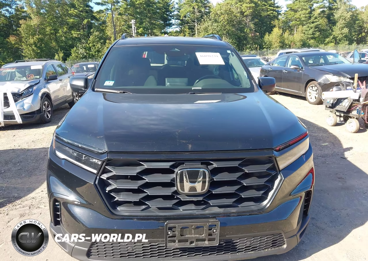 2025 Honda Pilot Sport VIN:5FNYG1H31SB155793 - 13