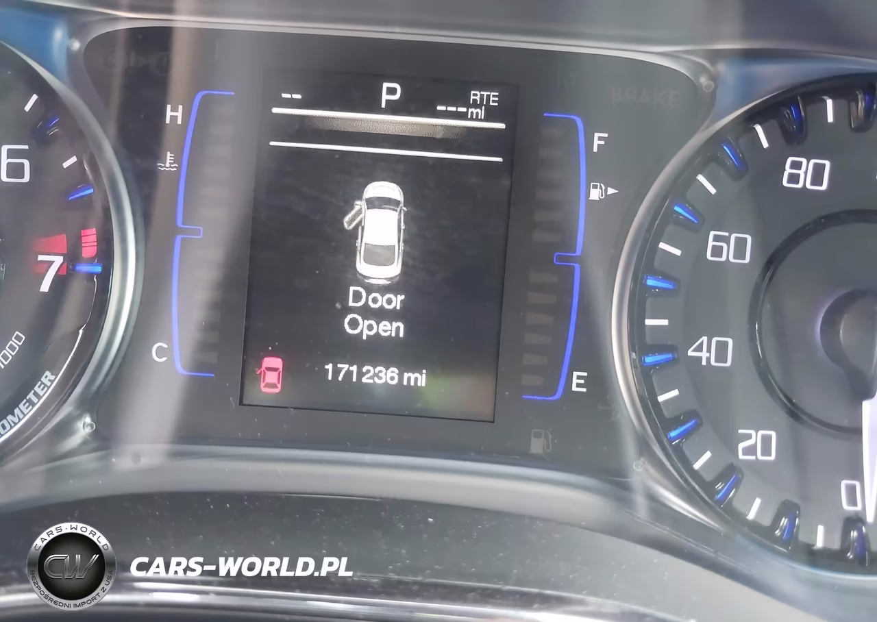 2015 Chrysler 200 S VIN:1C3CCCBG3FN518152 - 7