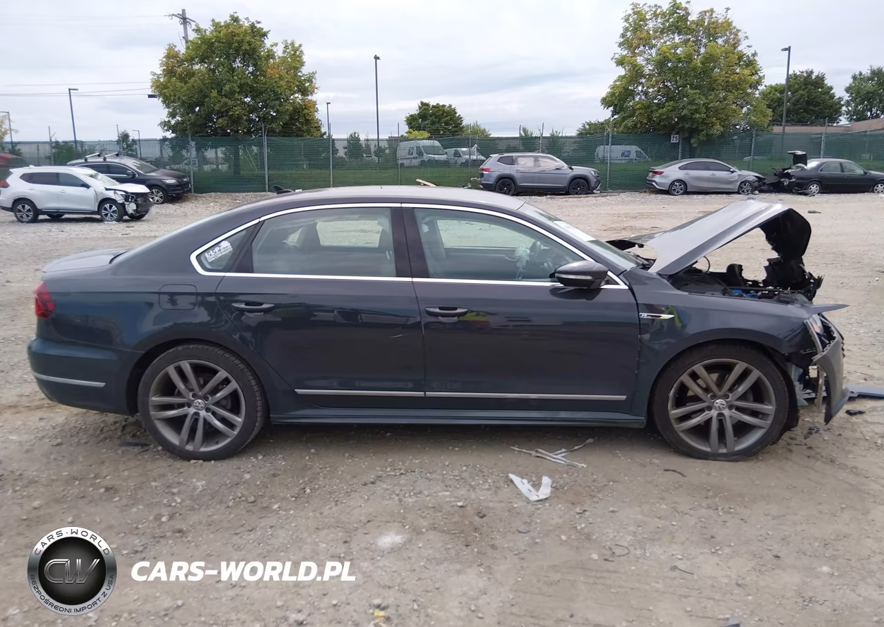 2017 Volkswagen Passat 1.8T R-Line VIN:1VWDT7A32HC085408 - 13