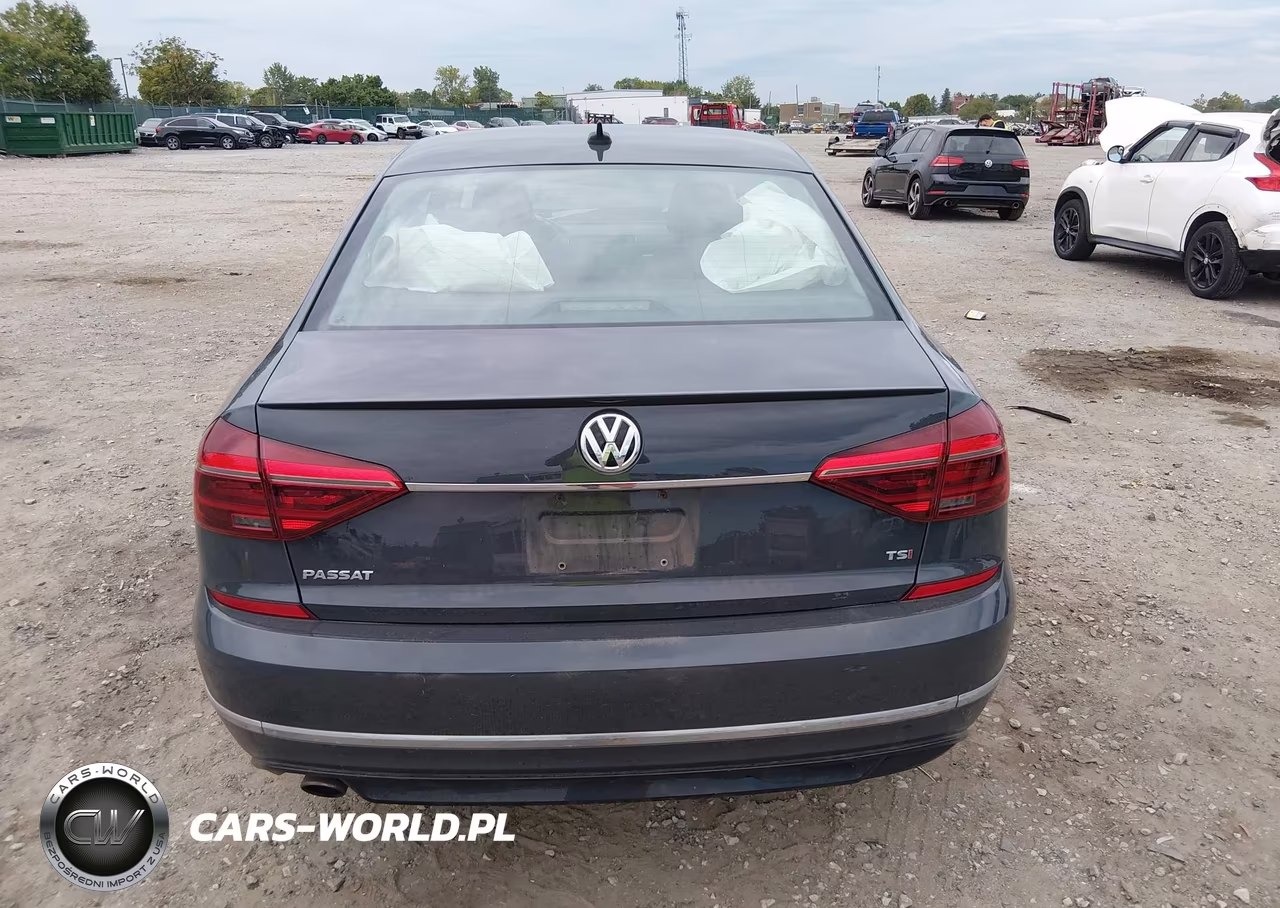 2017 Volkswagen Passat 1.8T R-Line VIN:1VWDT7A32HC085408 - 16