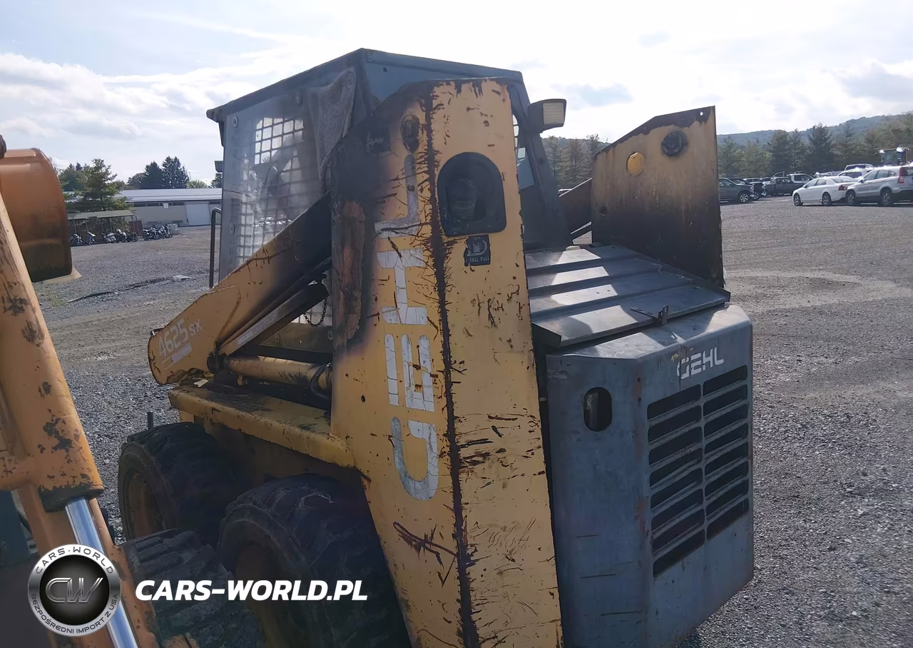 1999 Gehl 4625 Skid Steer VIN:21123 - 3