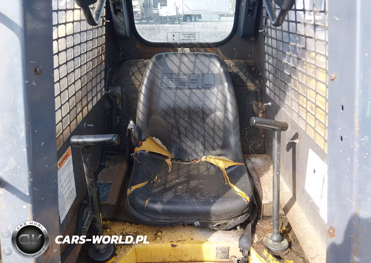 1999 Gehl 4625 Skid Steer VIN:21123 - 5