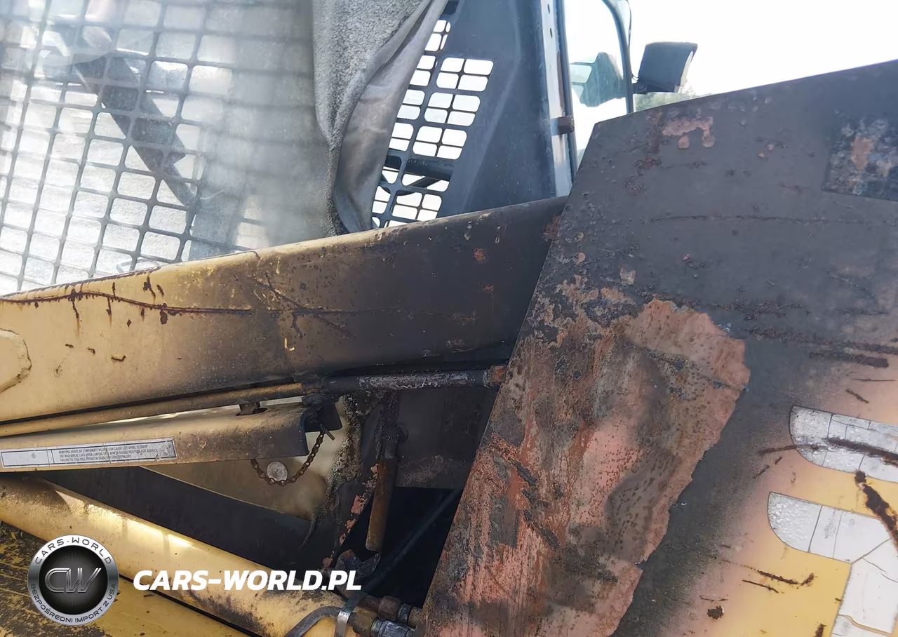 1999 Gehl 4625 Skid Steer VIN:21123 - 6