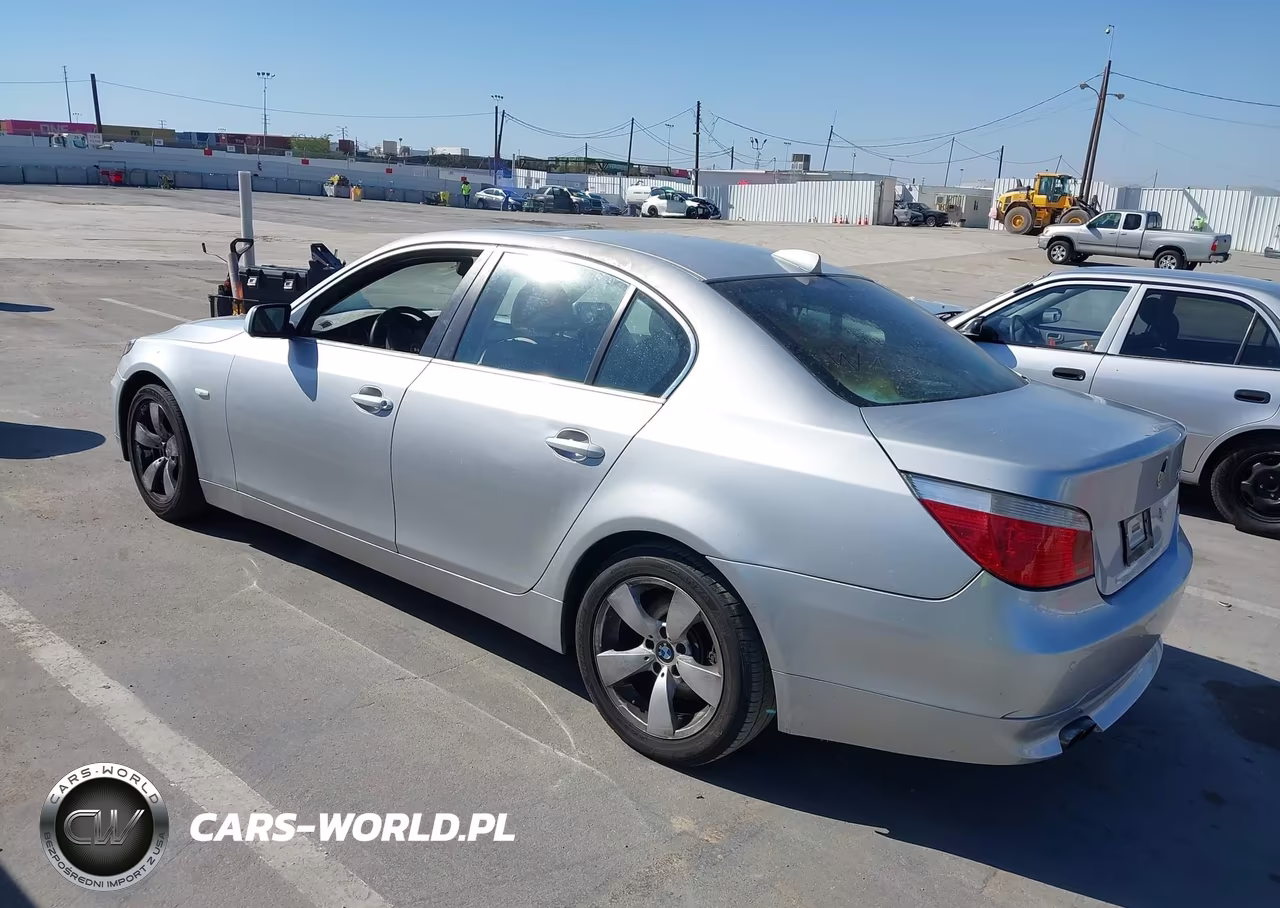 2007 BMW 530I VIN:WBANE73527CM51735 - 3