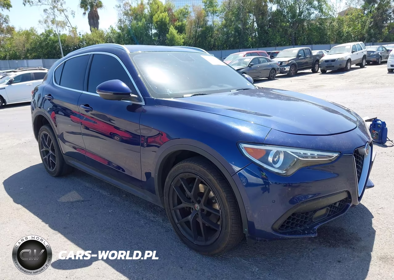 2018 Alfa Romeo Stelvio Awd – zdjęcie 1 z 17