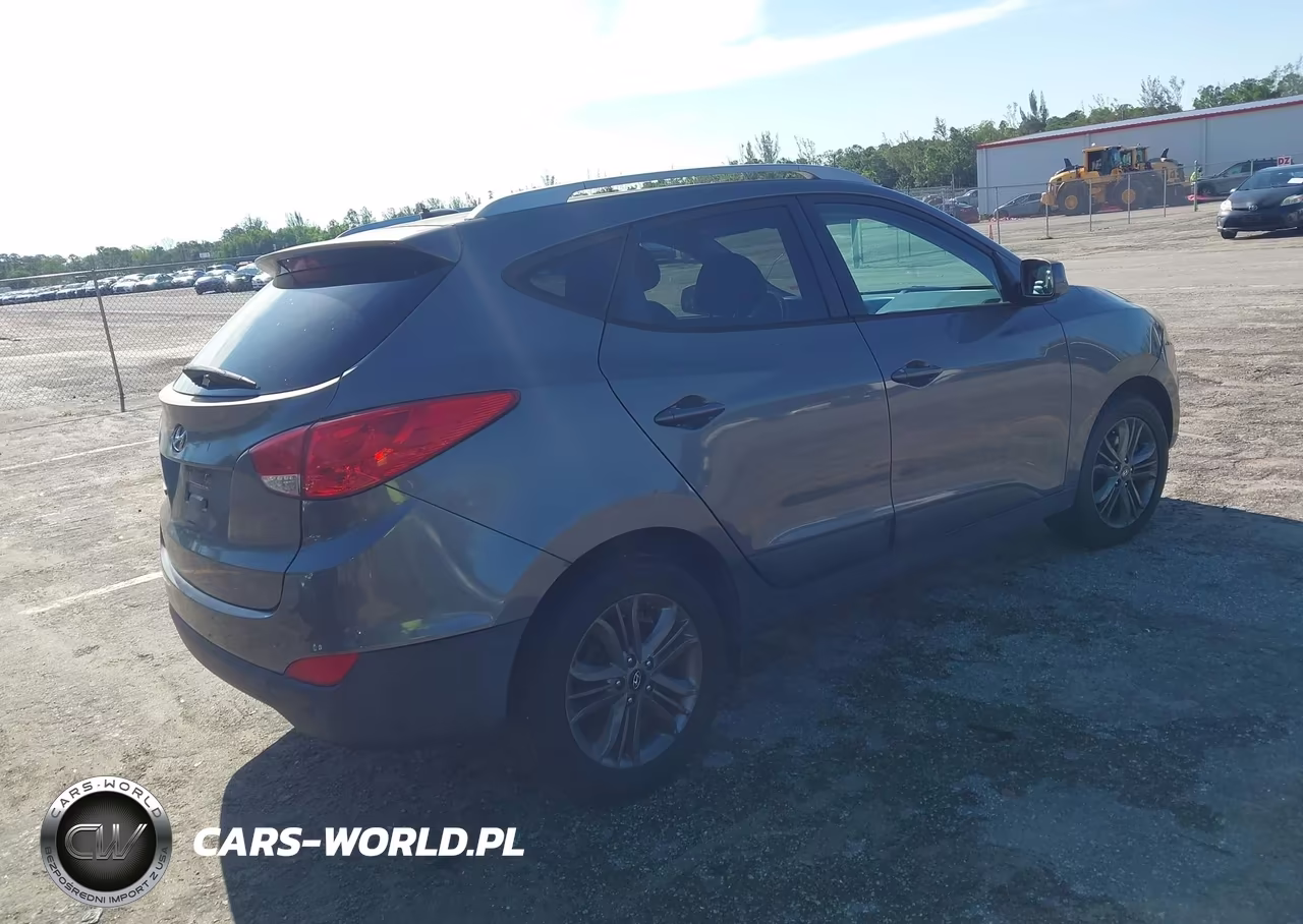 2015 Hyundai Tucson Se VIN:KM8JU3AG0FU012510 - 4